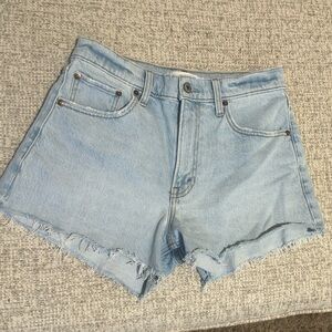 Abercrombie 90s relaxed cutoff shorts